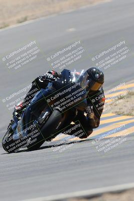 media/Apr-09-2023-SoCal Trackdays (Sun) [[333f347954]]/Turn 10 (115pm)/